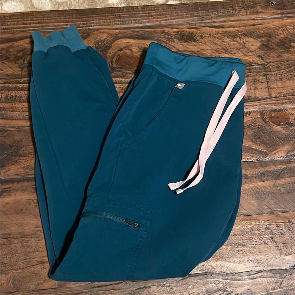 Women’s Figs Caribbean Blue Jogger Scrub Pants
